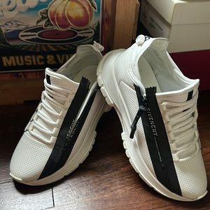 Givenchy Sneakers - missing zipper tag. No box or dust bag